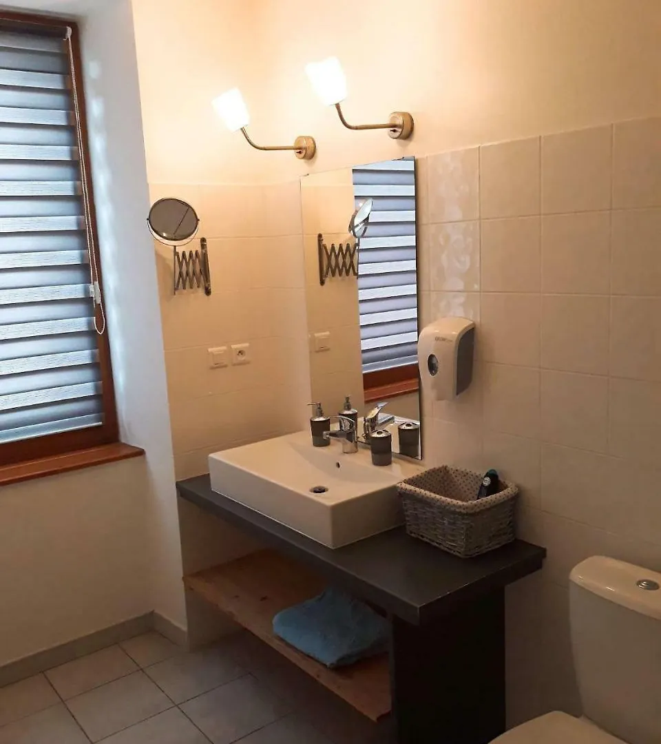Le Cabistou Bed & Breakfast Devesset